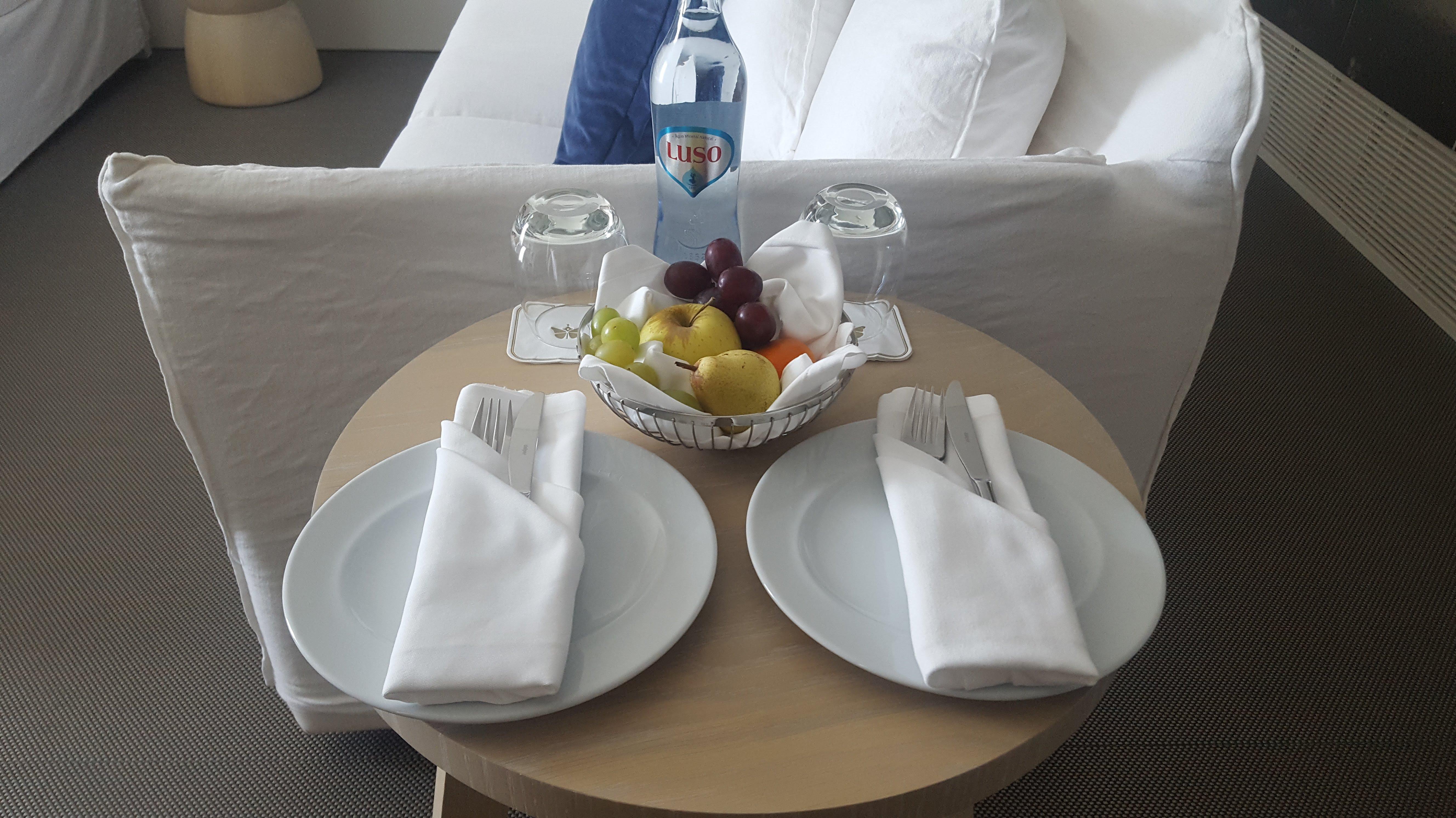 Evolutee Hotel Óbidos Exterior foto Fruit basket in a hotel room